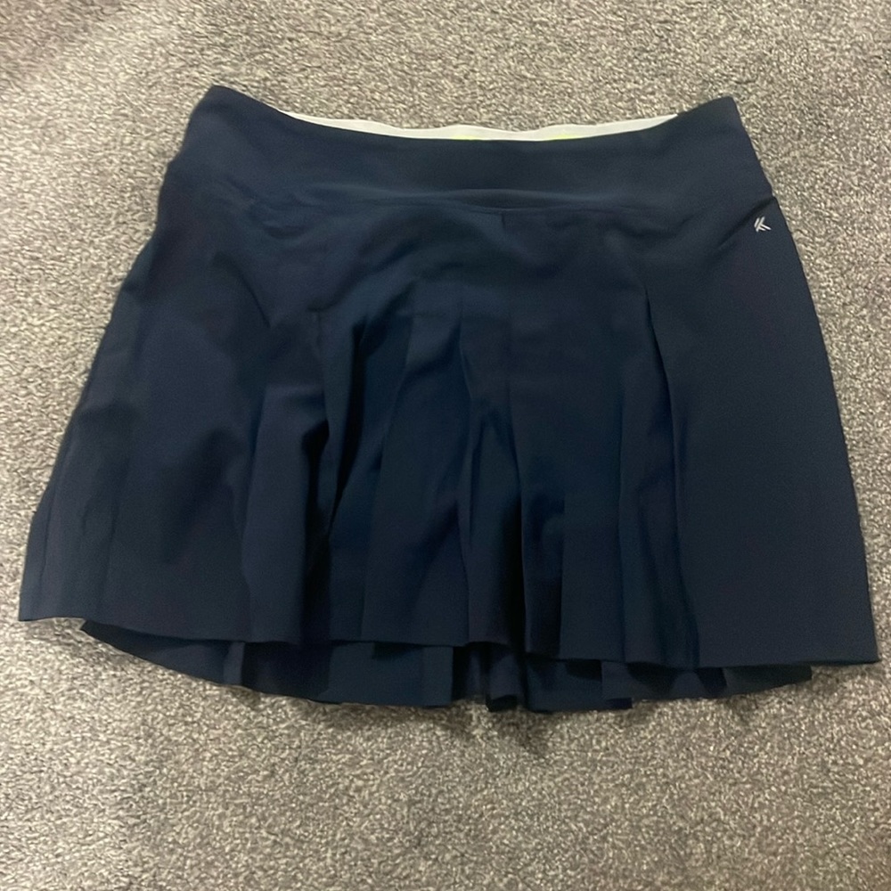 Navy blue golf/tennis skirt from Dicks. Size medium